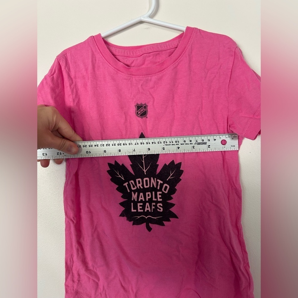 NHL Toronto Maple Leafs Kids Pink T-Shirt Matthews Size Large - Picture 5 of 6